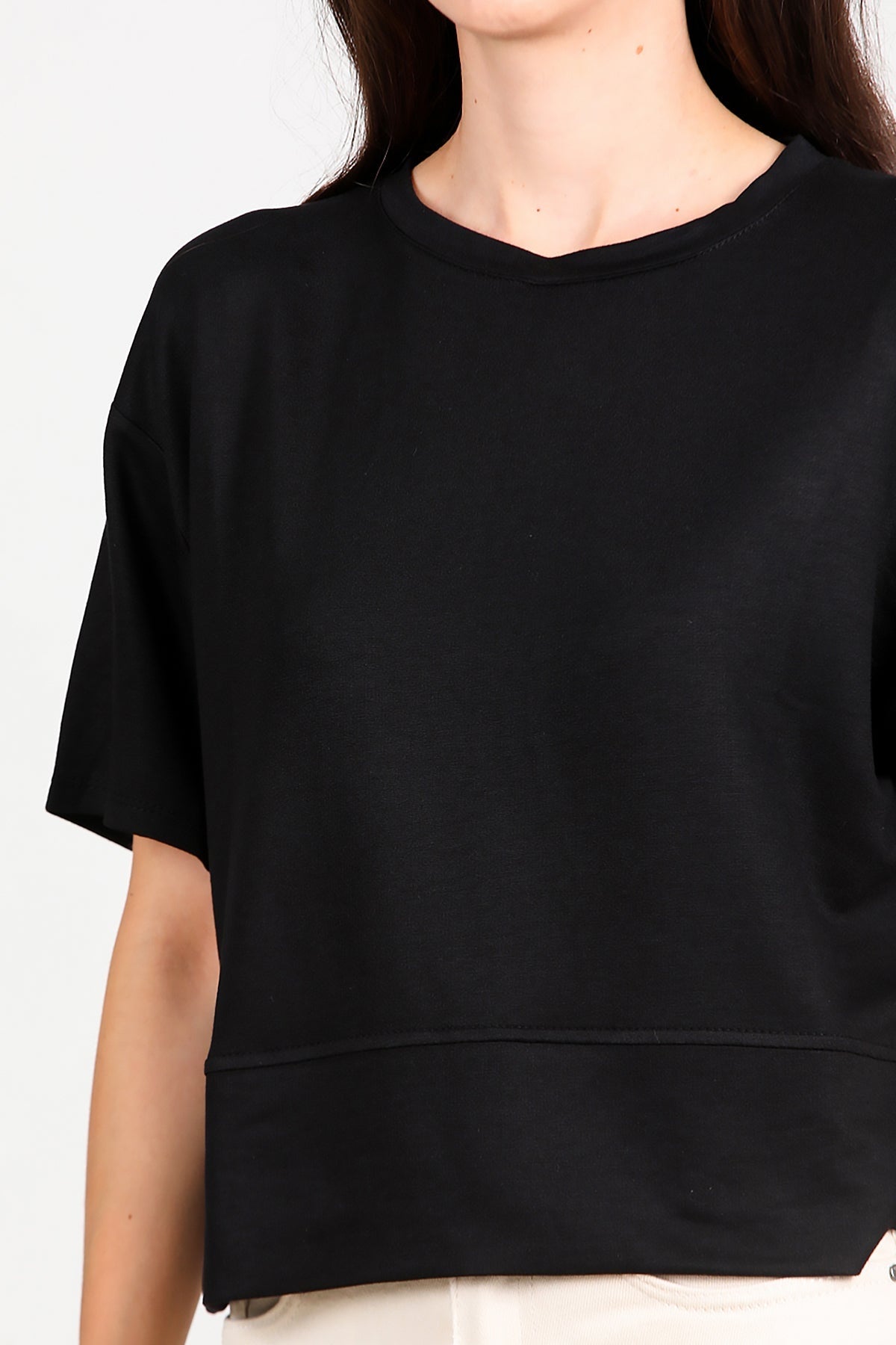 T - Shirt Met Ronde Hals En Zijsplit — Zwart