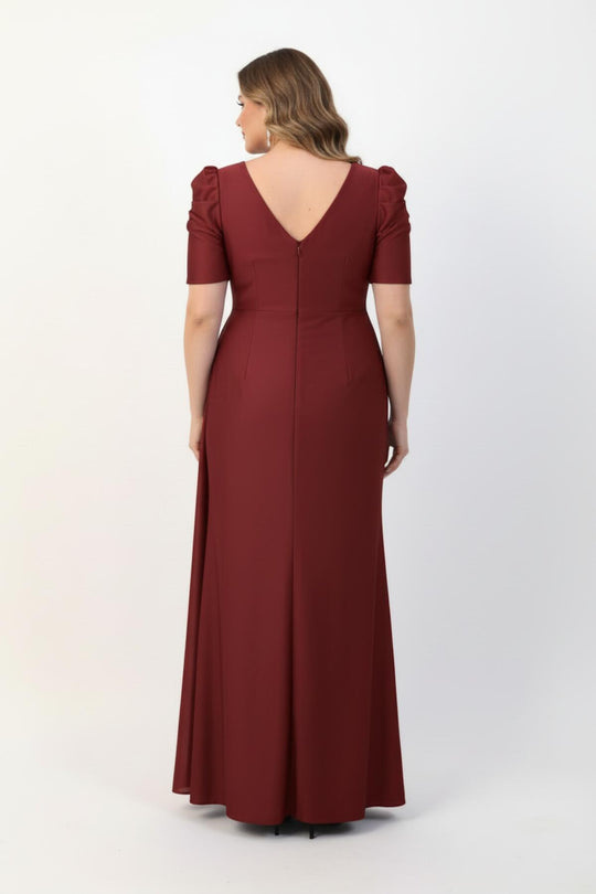 Plussize Lange Avondjurk Met Tailledetail En Korte Mouwen — Bordeaux