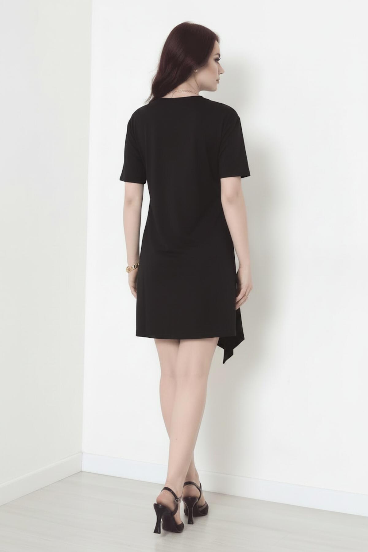 Korte Jurk Met Accessoiredetail – Zwart