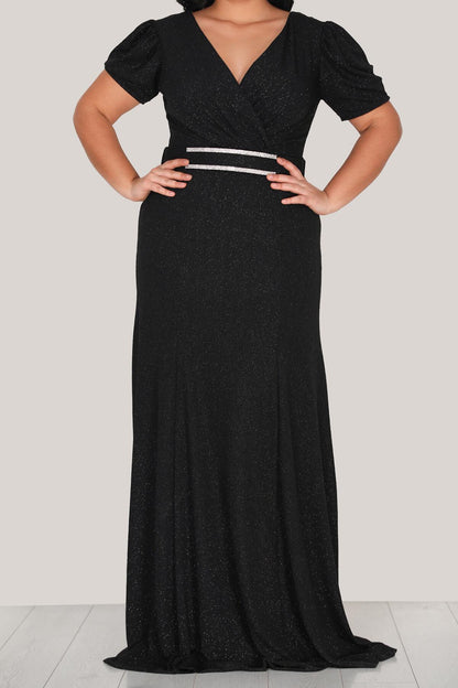 Abendkleid In Großen Größen — Schwarz