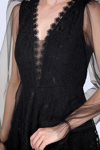 Schwarzes Spitzen - Abendkleid