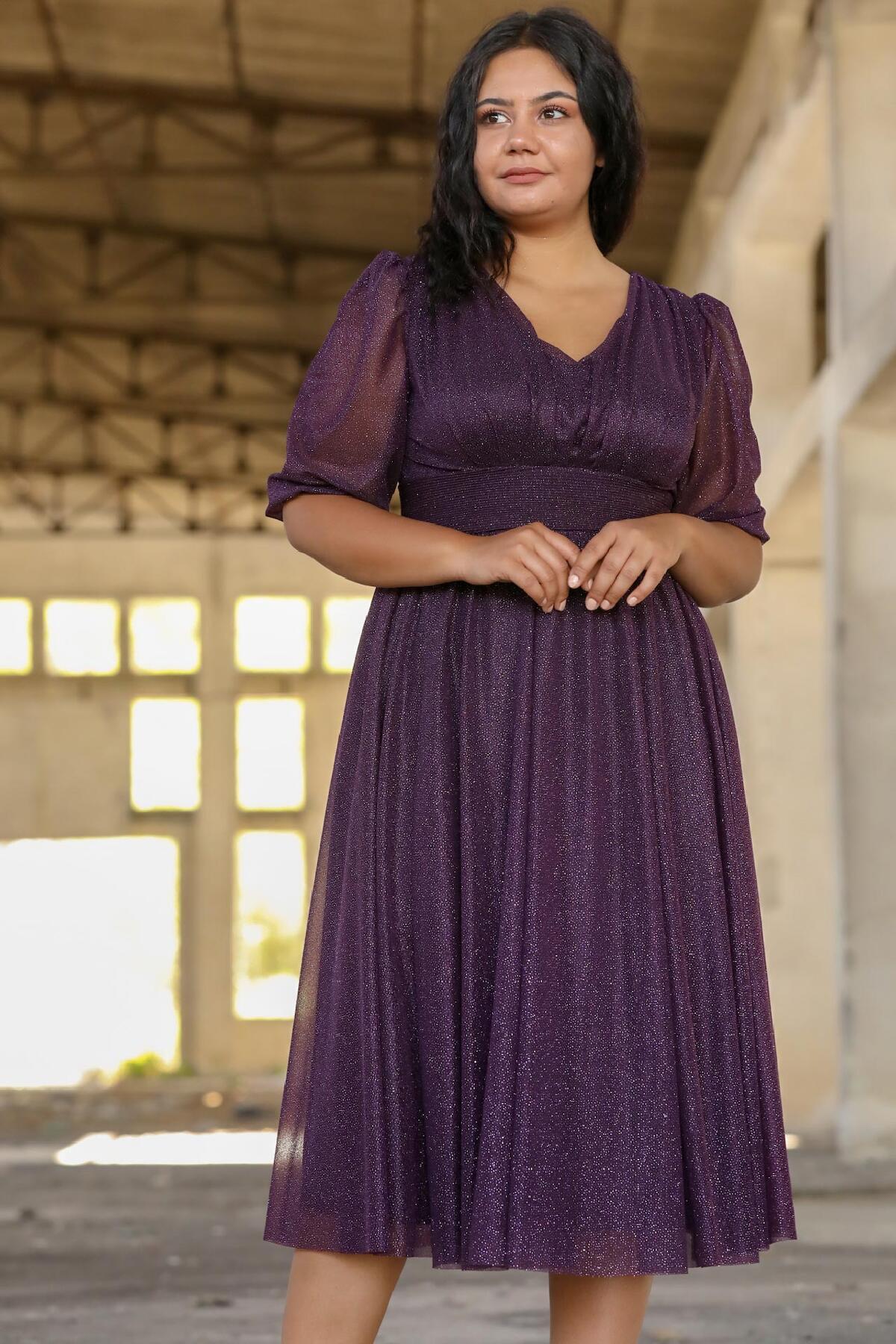 Abendkleid In Großen Größen Mit Plissierter Taille — Dunkelviolett