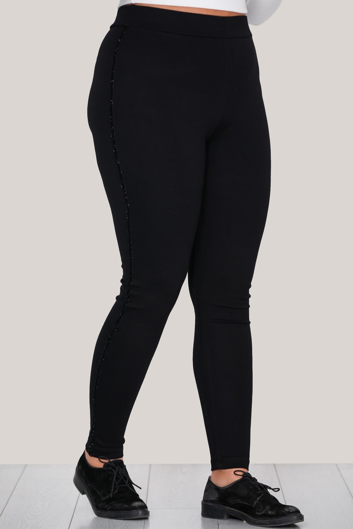 Plus - Size Legging — Zwart