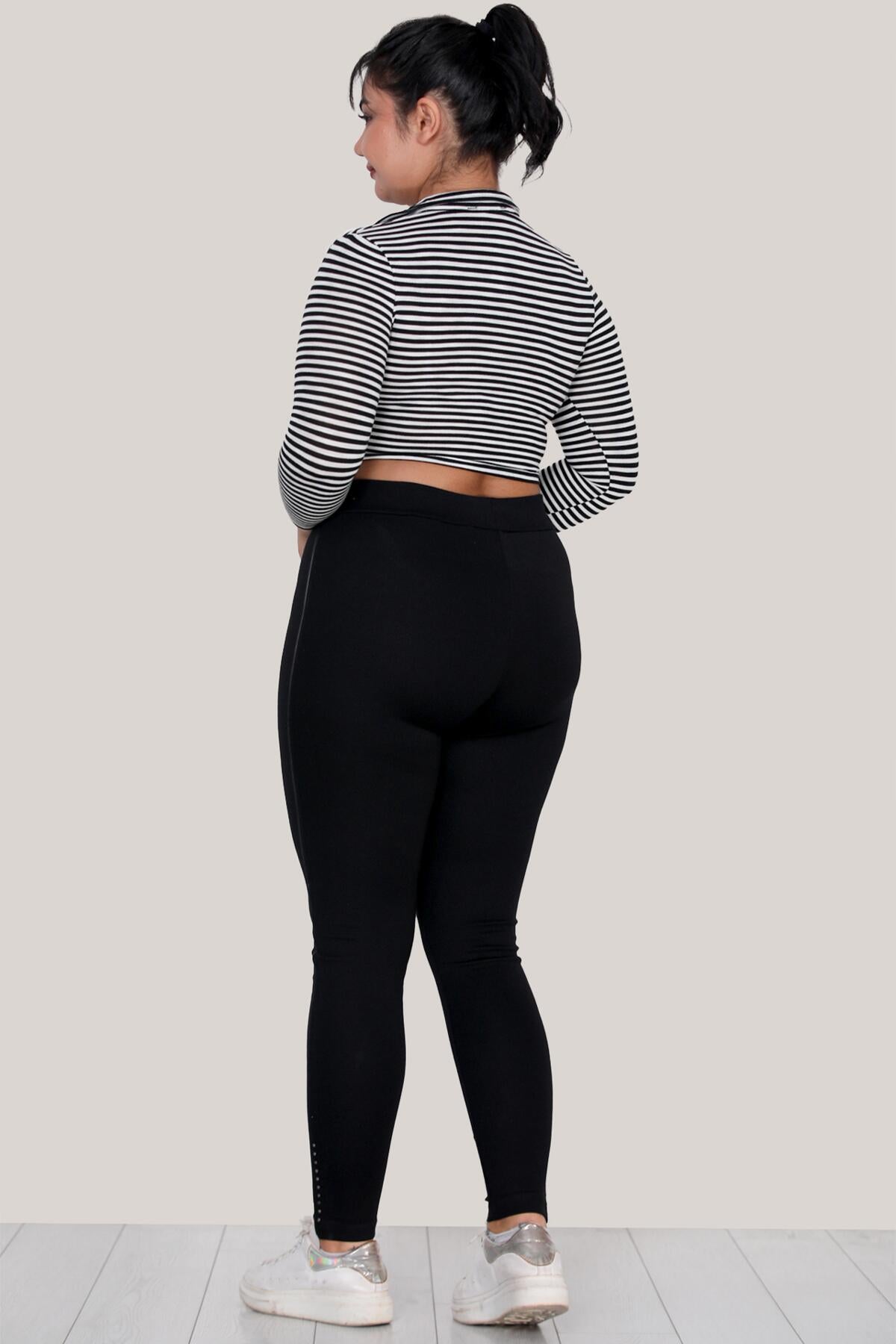 Plus - Size Legging — Zwart