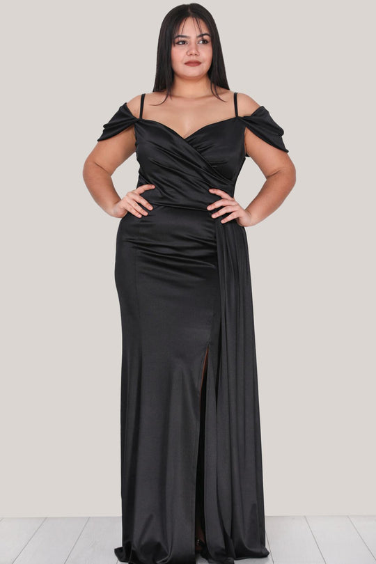 Zwarte Satijnen Avondjurk Met Smalle Bandjes (Plus Size)