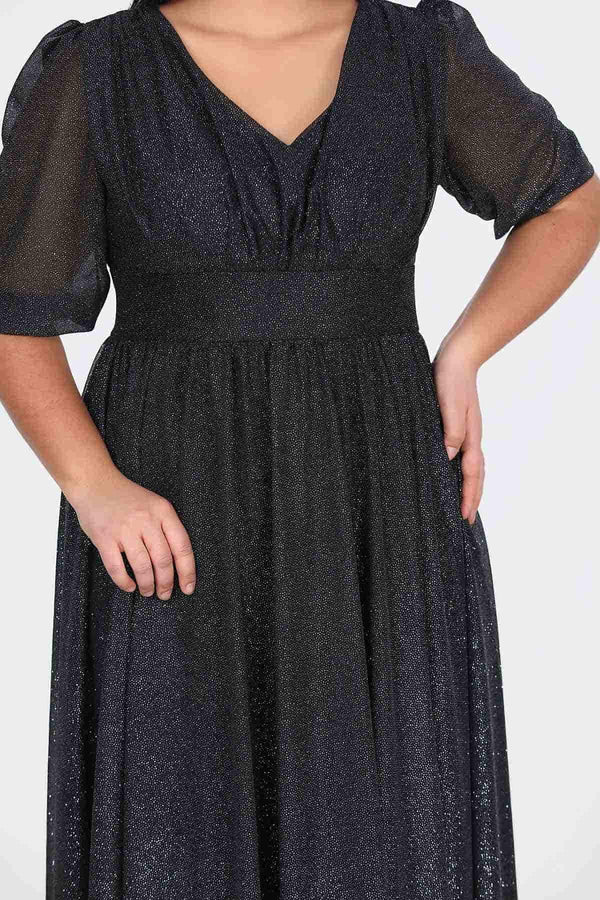 Avondjurk In Grote Maten Met Geplooide Taille, Zwart