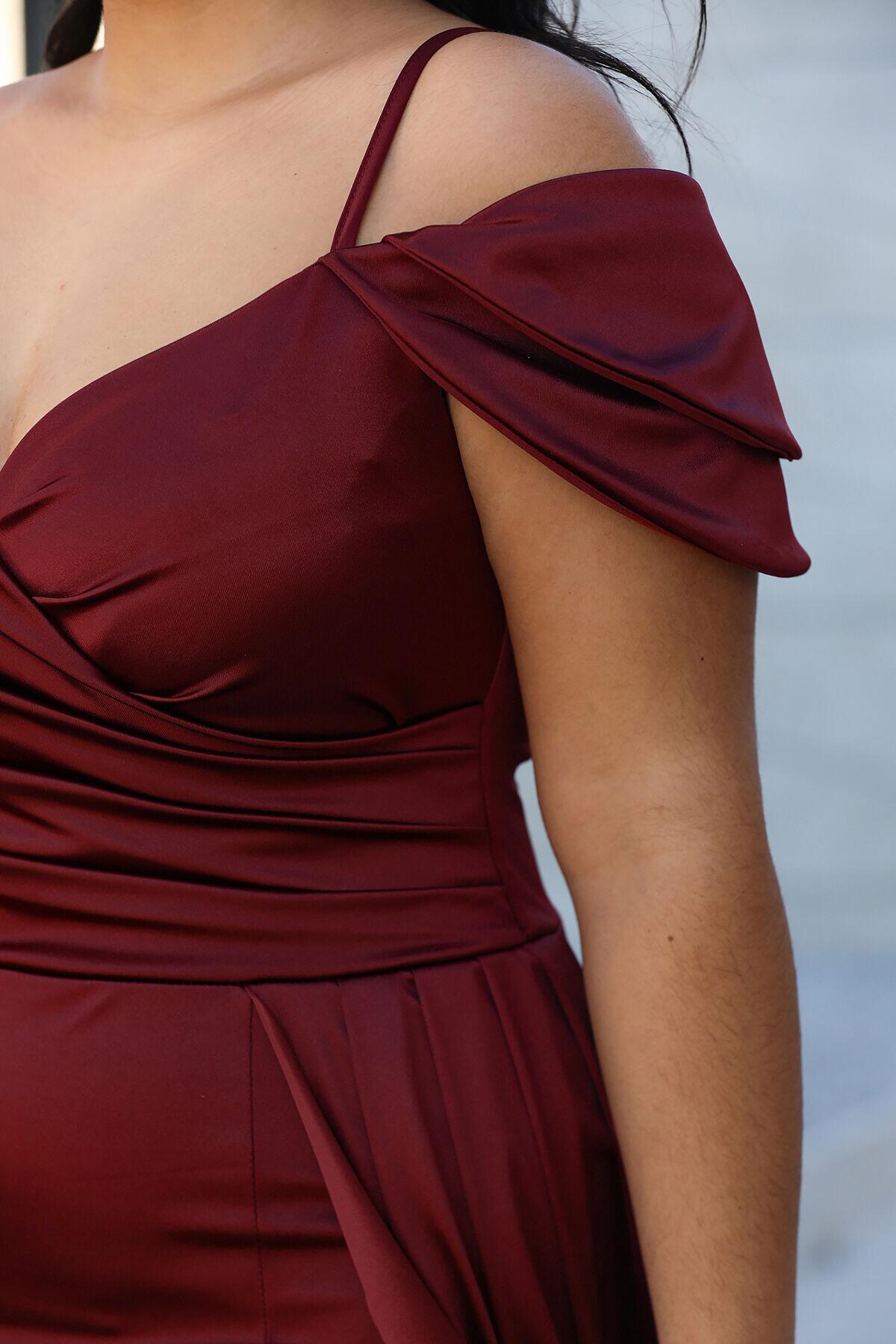 Plus - Size Satijnen Avondjurk Met Bandjes — Bordeaux