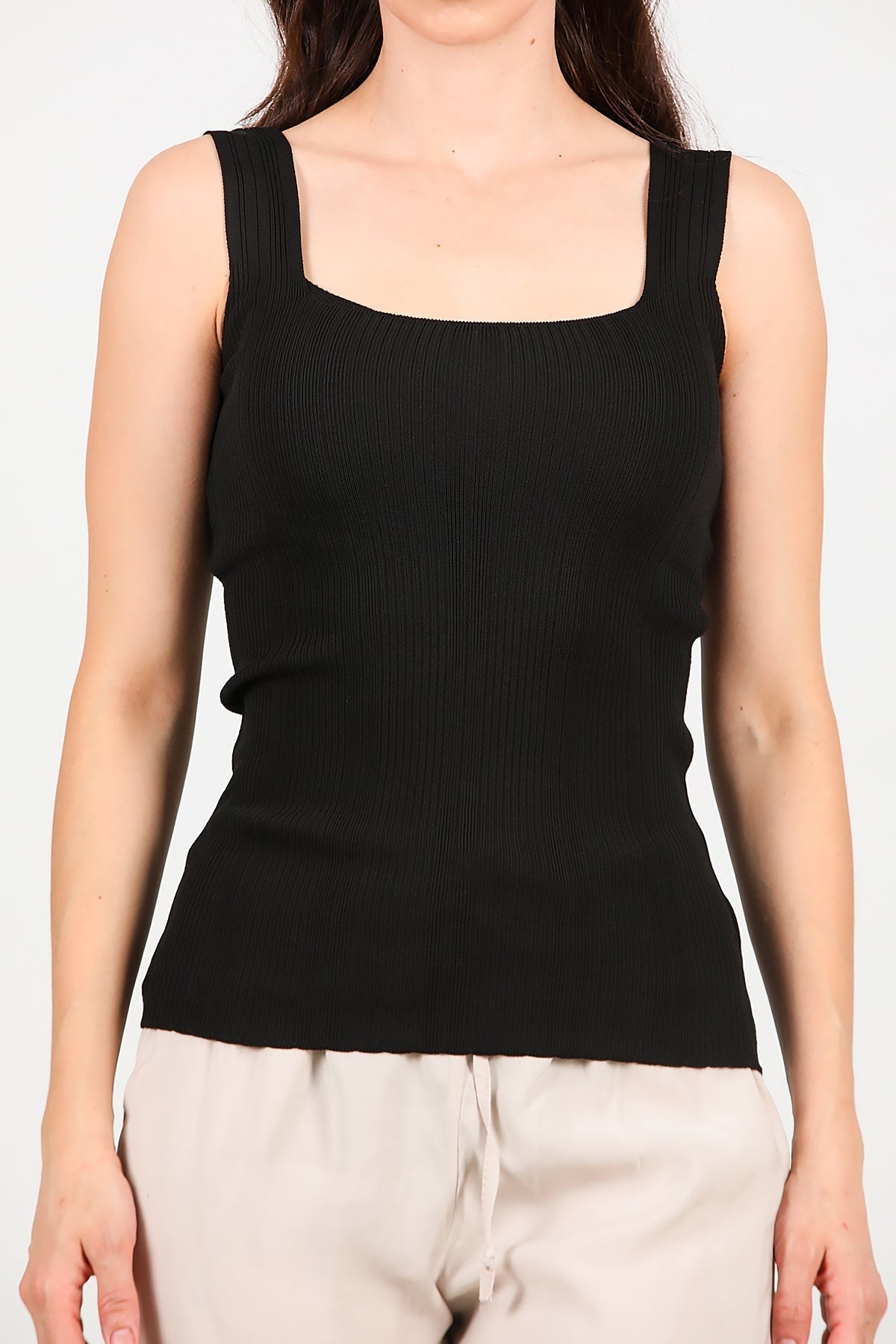 Gerippter Pullover Mit Eckigem Ausschnitt – Schwarz