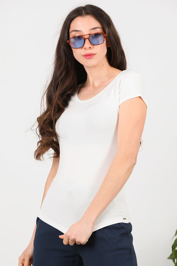 T - Shirt Met Ovale Hals — Off - White