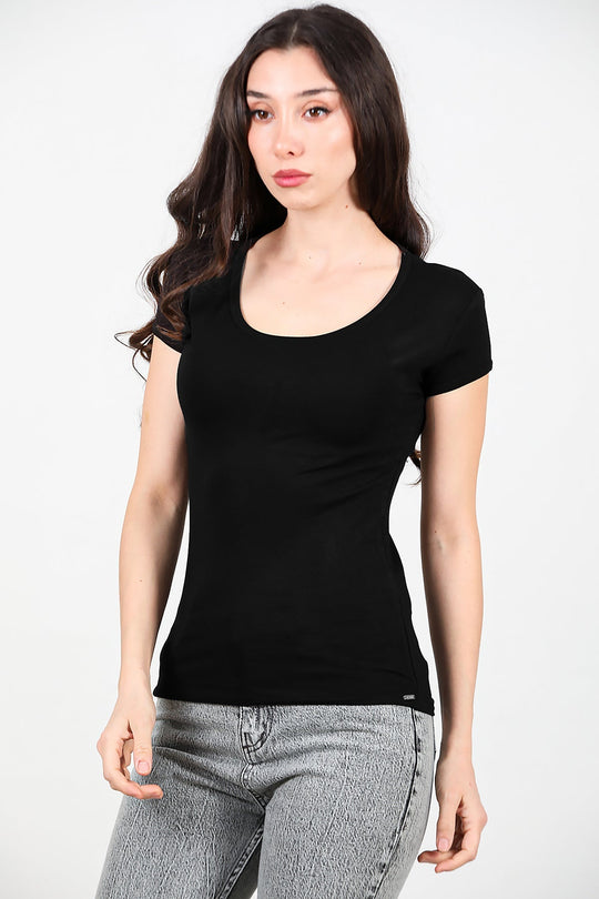 T - Shirt Met Ovale Hals — Zwart