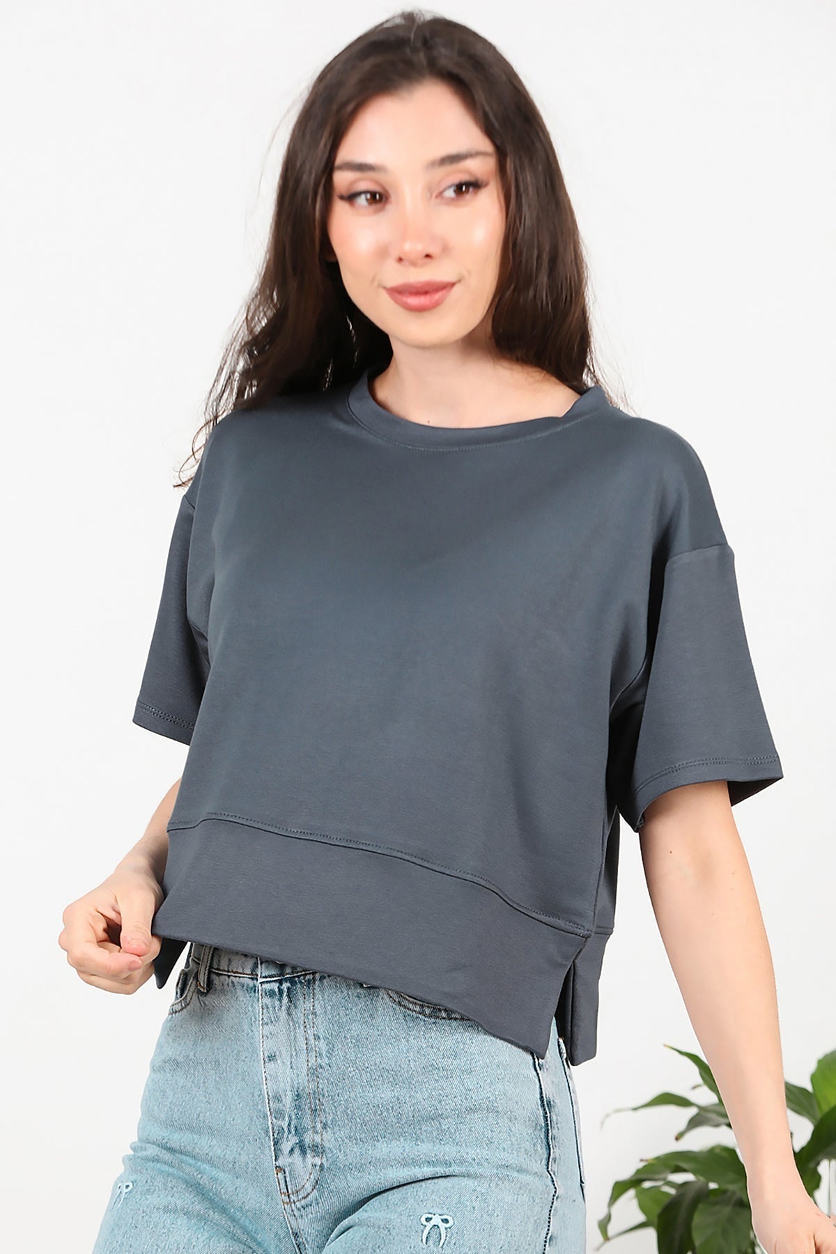 T - Shirt Met Ronde Hals En Zijsplit – Antraciet