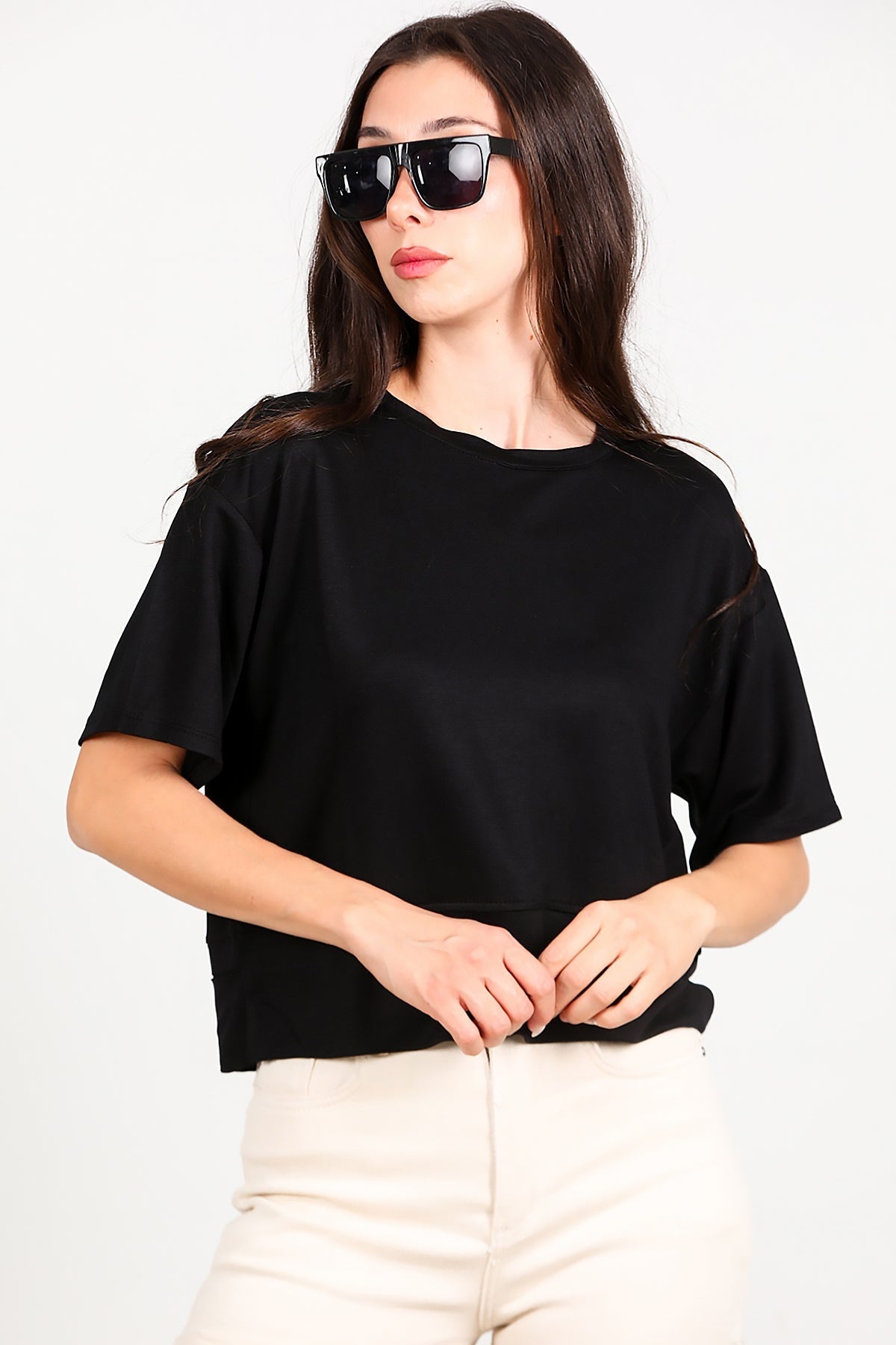 T - Shirt Met Ronde Hals En Zijsplit — Zwart
