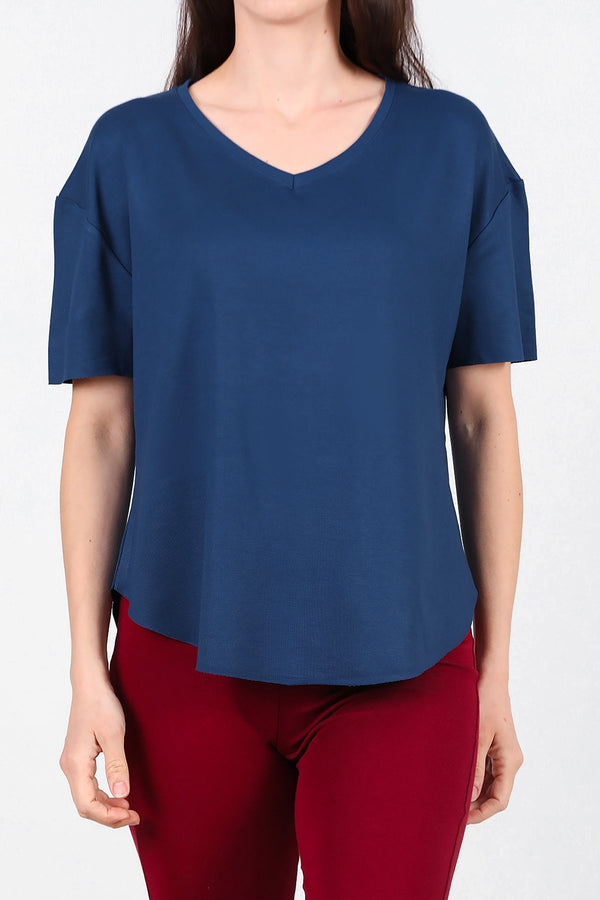 T - Shirt Met V - Hals En Afgeronde Zoom — Marineblauw