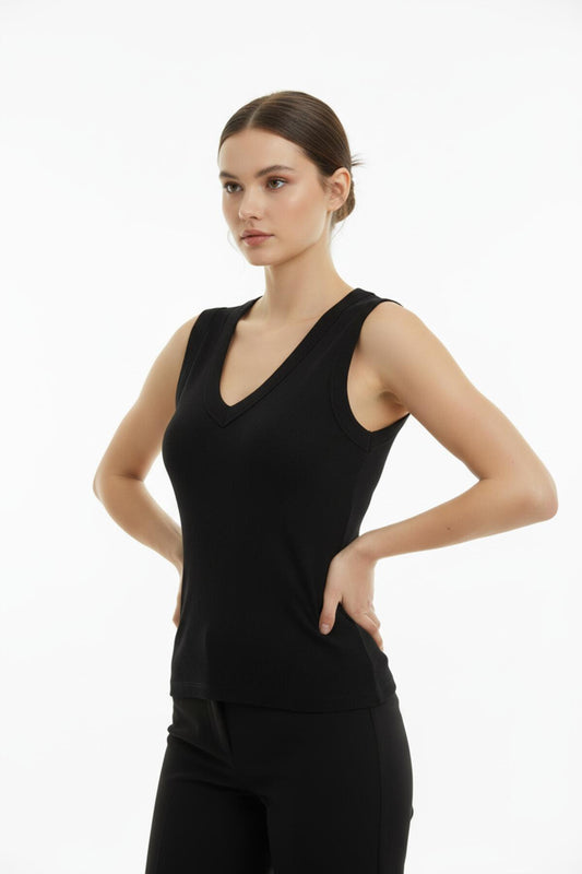 Damen Top Mit V‑Ausschnitt Und Breiten Trägern, Schwarz