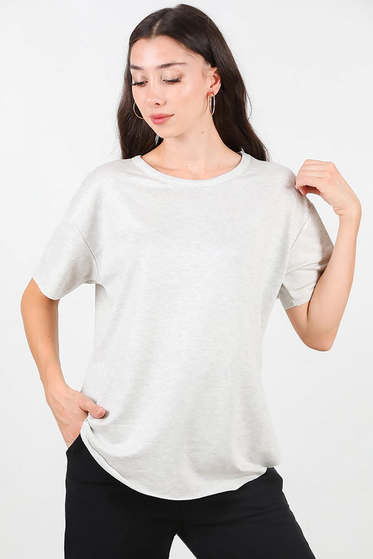 T - Shirt Met Ronde Hals En Afgeronde Zoom — Lichtgrijs