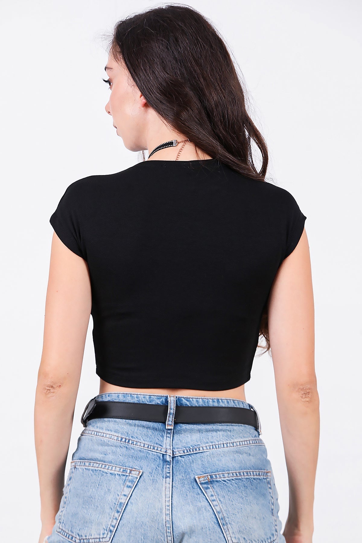 Kort T - Shirt Met Oversneden Schouder — Zwart