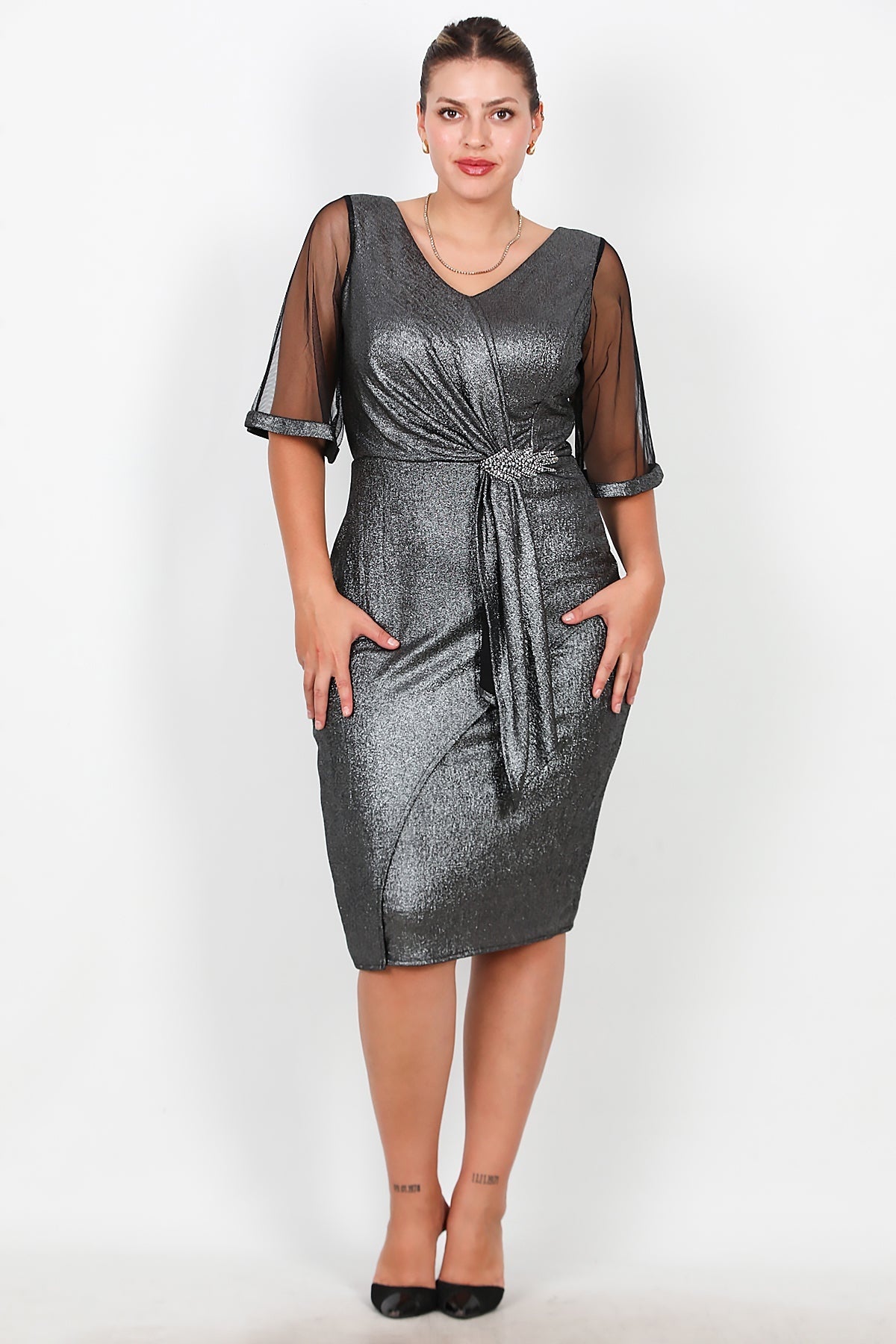 Plus - Size Midi - Avondjurk Met Tulemouwen En Taille - Accessoire – Zilver