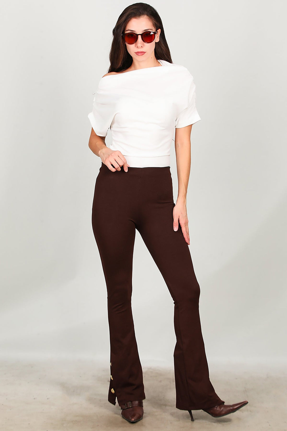 Legging Évasé Avec Détail Bouton À L'ourlet – Marron