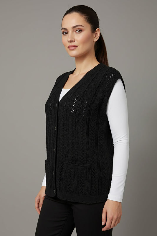 Plus - Size Knit Vest — Black