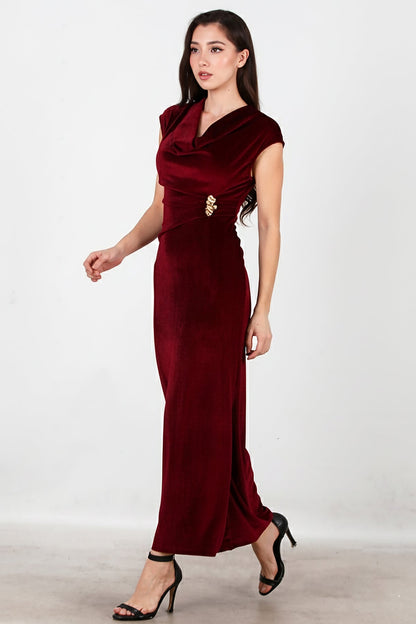 Langes Samtkleid Mit Schnallendetail – Bordeaux