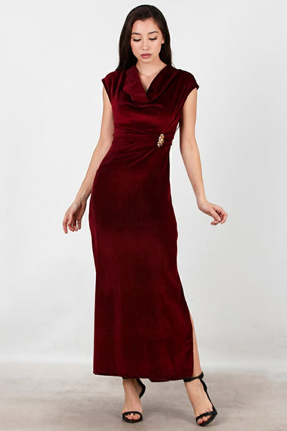 Langes Samtkleid Mit Schnallendetail – Bordeaux