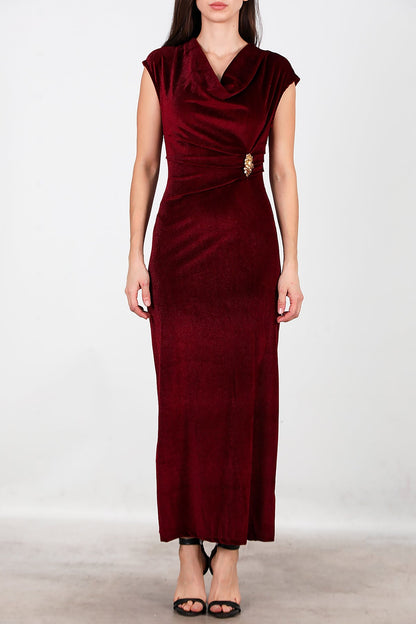 Langes Samtkleid Mit Schnallendetail – Bordeaux