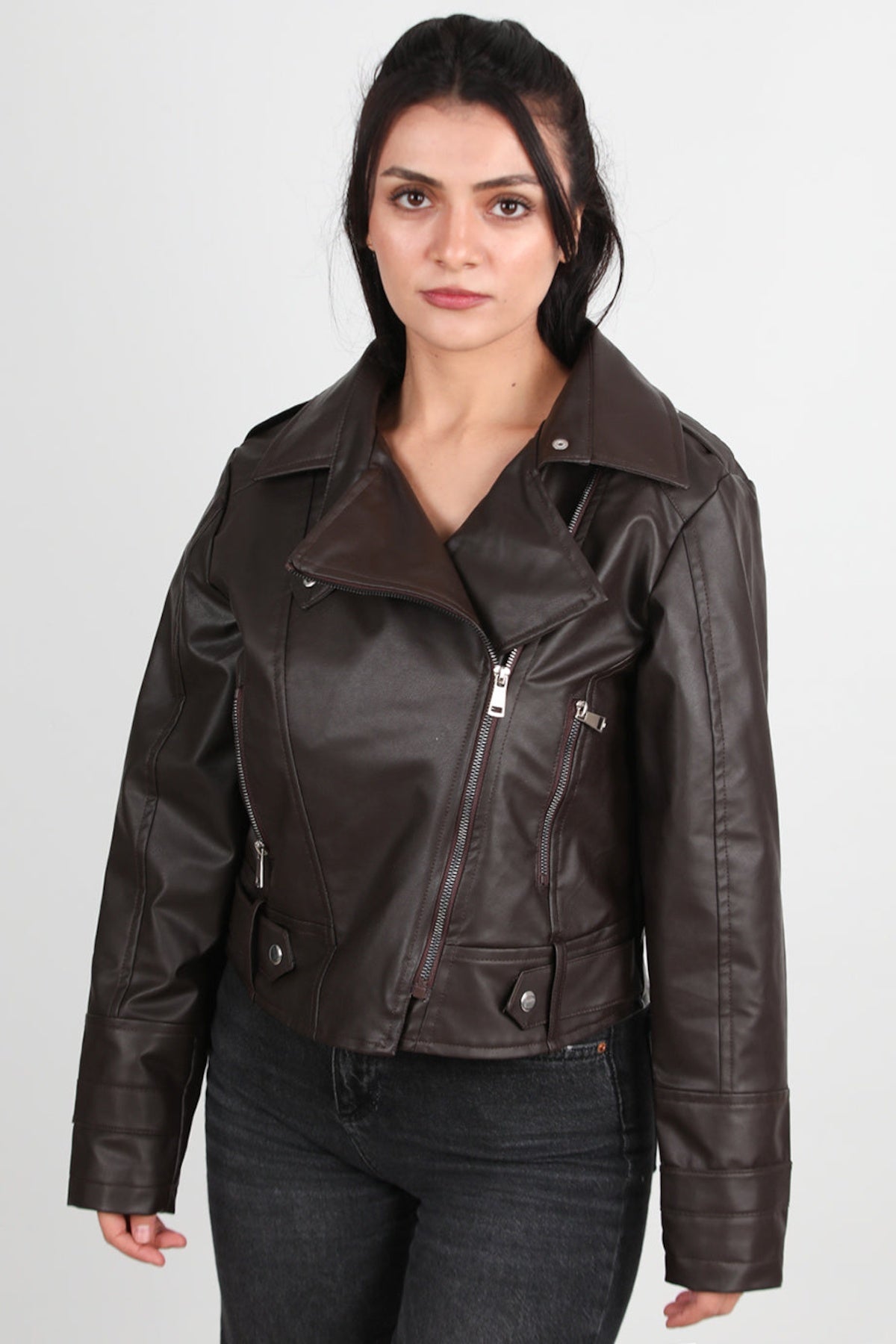 Dames Leren Jas Met Asymmetrieke Rits — Bruin