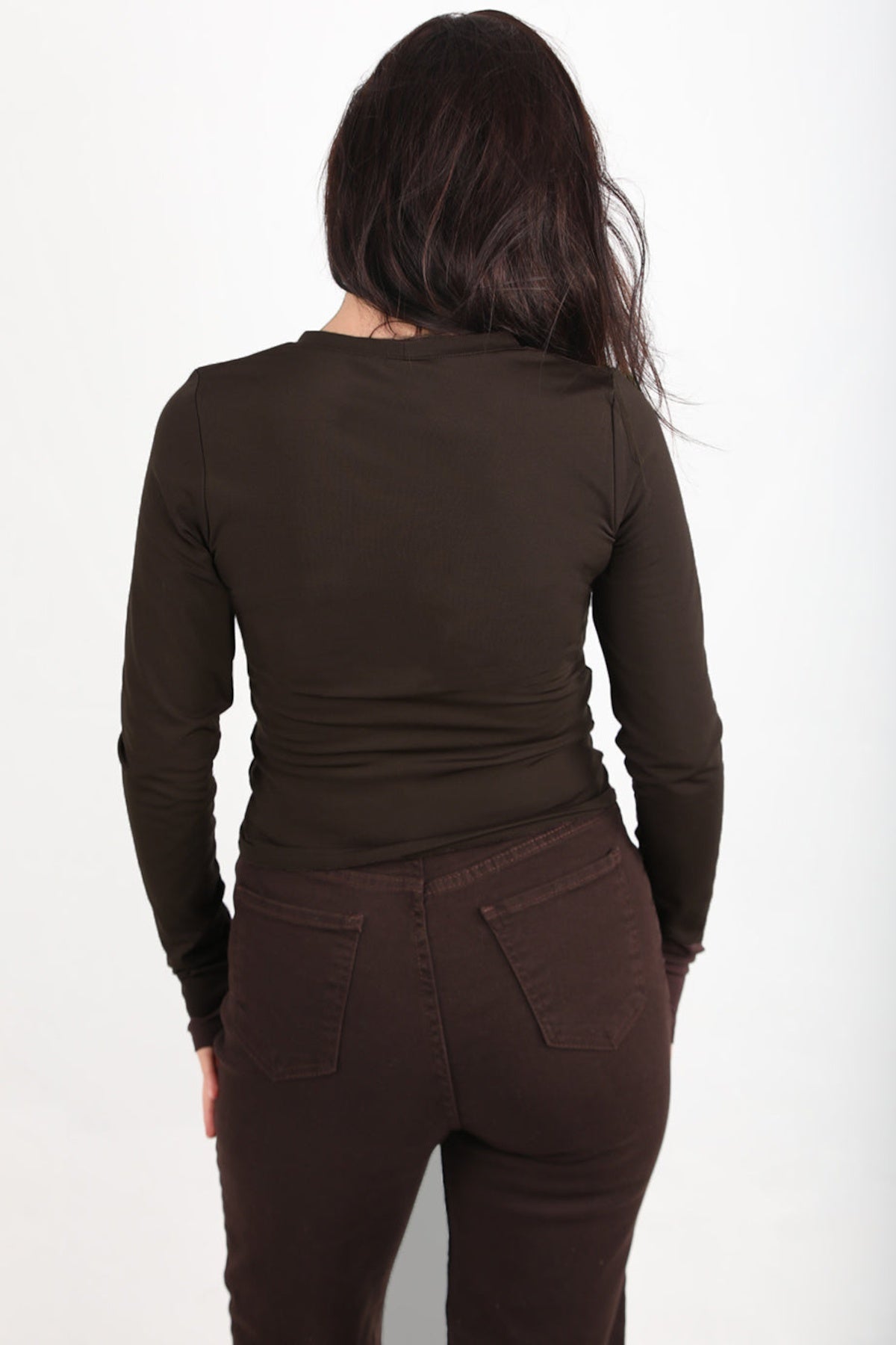 Bruine Top Met Ronde Hals En Duimgaten