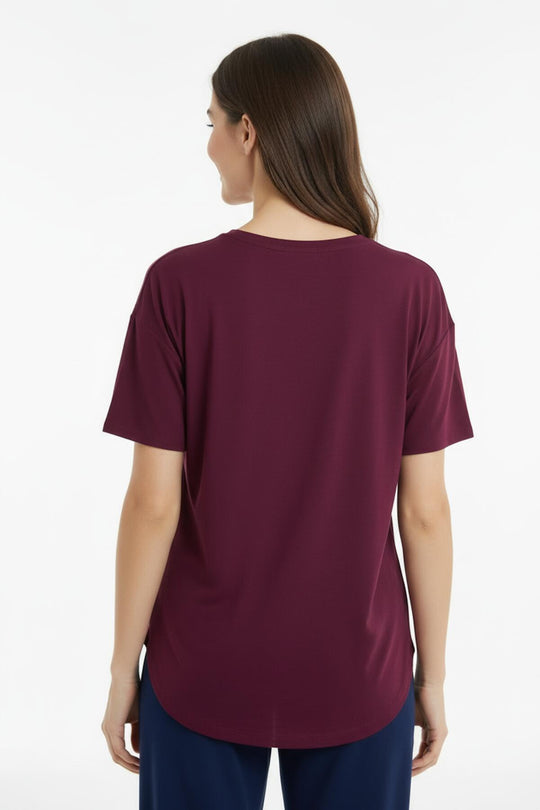 Dames T‑Shirt Met Ovalen Zoom En Siersteentjes — Bordeaux