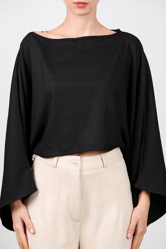 Zwarte Blouse Met Boothals En Vleermuismouwen