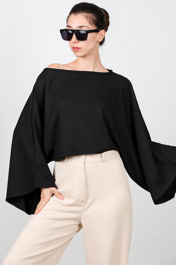 Zwarte Blouse Met Boothals En Vleermuismouwen
