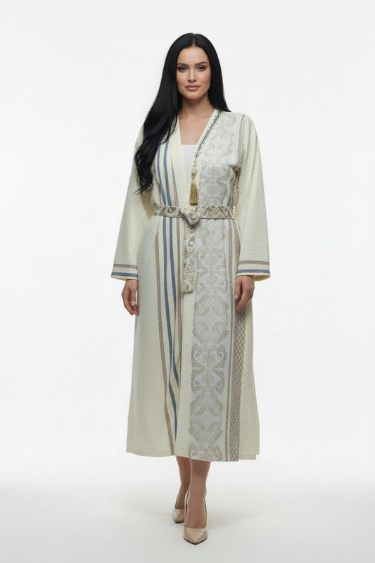 Ferace‑Kleid In Großen Größen Mit Goldverzierung — Ecru