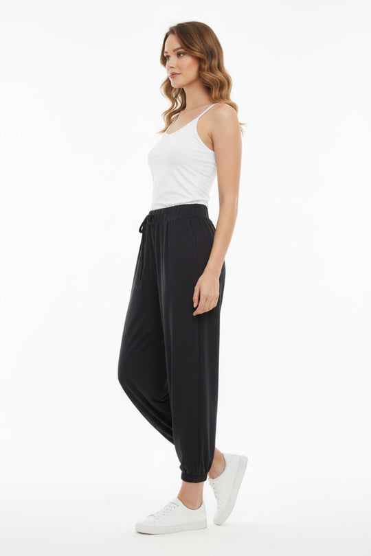 Viskosehose Mit Elastischem Saum – Schwarz
