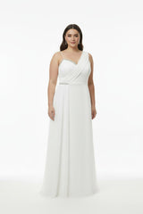 Robe De Soirée Longue Sans Manches Grande Taille, Cintrée À La Poitrine Et À La Taille — Blanc