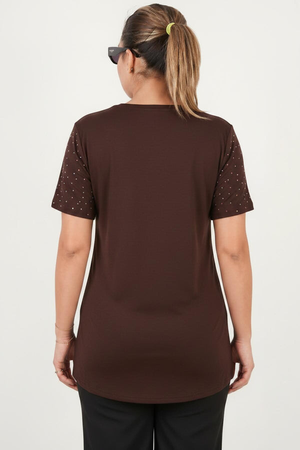 Plus - Size Boatneck Blouse Met Zilveren Steentjes — Bruin