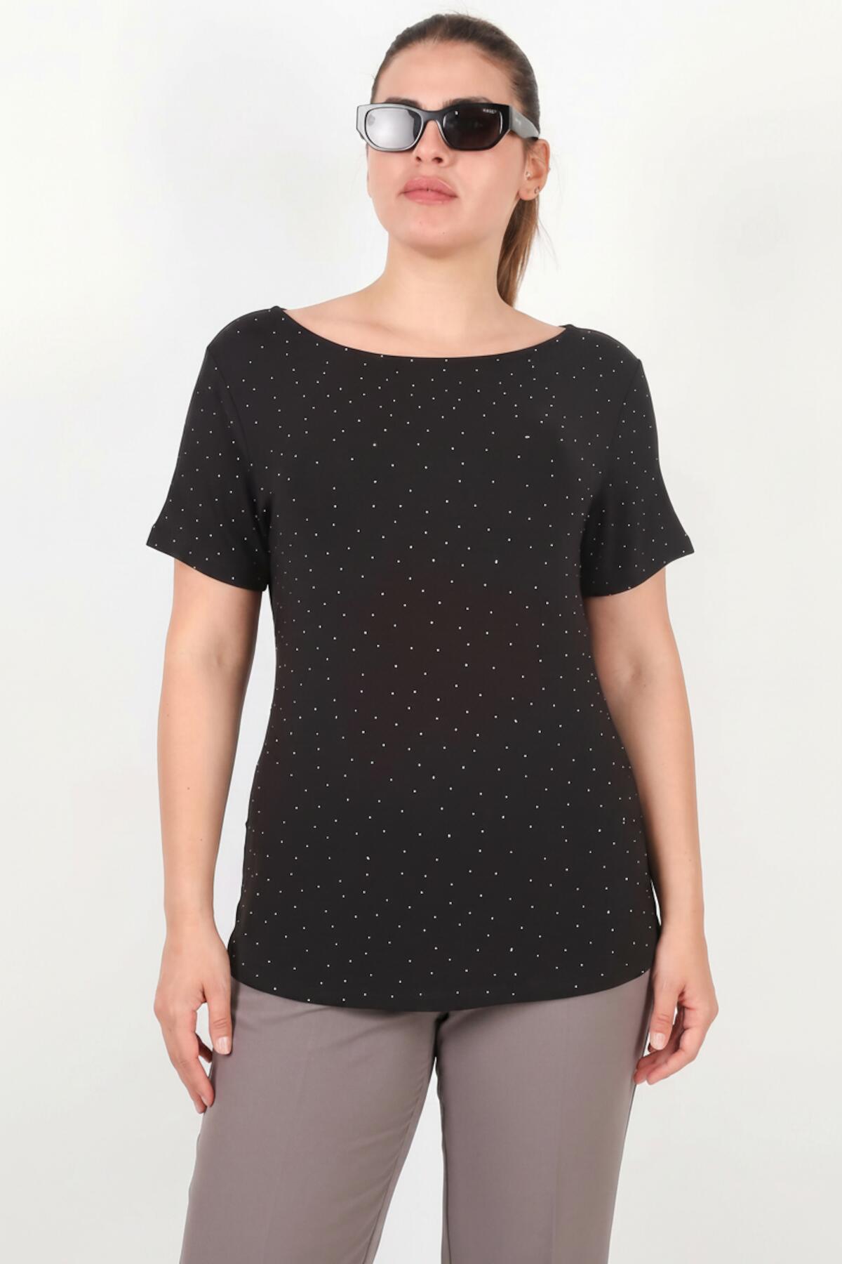 Plus‑Size Blouse Met Boothals En Zilveren Steentjes – Zwart