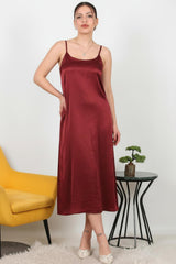 Robe Longue Évasée À Fines Bretelles — Bordeaux