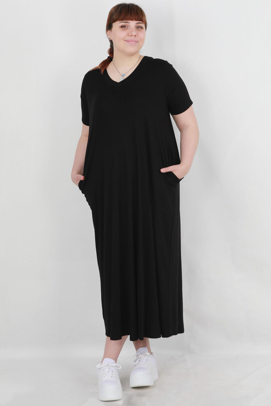 Plus - Size Relaxed Long - Sleeve Dress — Black