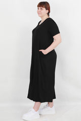 Plus - Size Relaxed Long - Sleeve Dress — Black