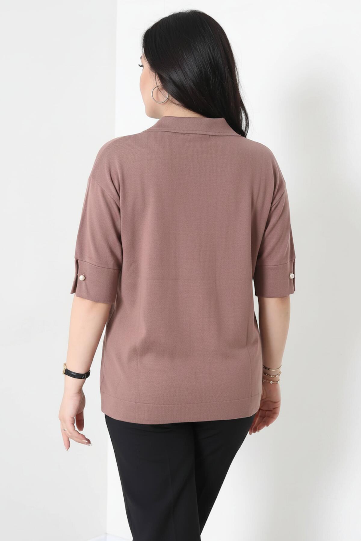 Plus‑Size Blouse Met Parelkrage — Taupe