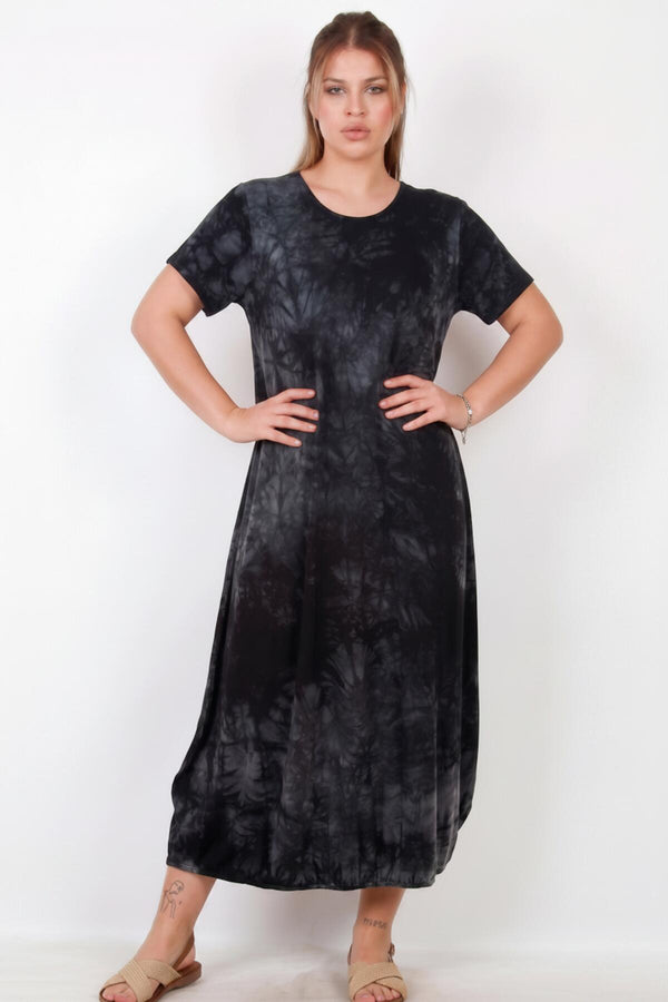 Plussize Jurk Met Drukknoopzoom En Korte Mouwen — Zwart