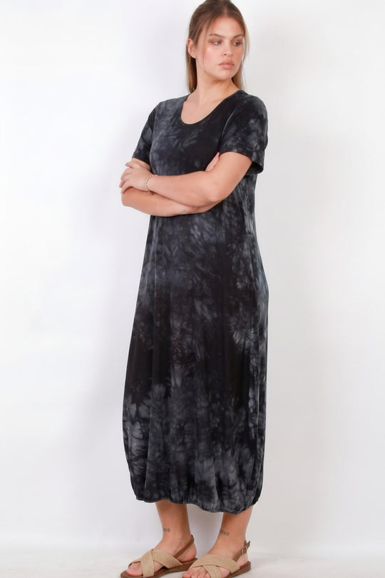 Plussize Jurk Met Drukknoopzoom En Korte Mouwen — Zwart