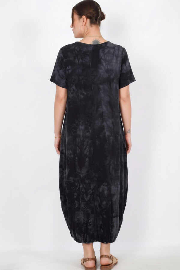 Plussize Jurk Met Drukknoopzoom En Korte Mouwen — Zwart