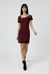 Robe En Ottoman Bordeaux Avec Boucle À Épingle