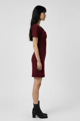 Robe En Ottoman Bordeaux Avec Boucle À Épingle
