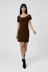 Robe En Ottoman Marron Avec Boucle À Épingle