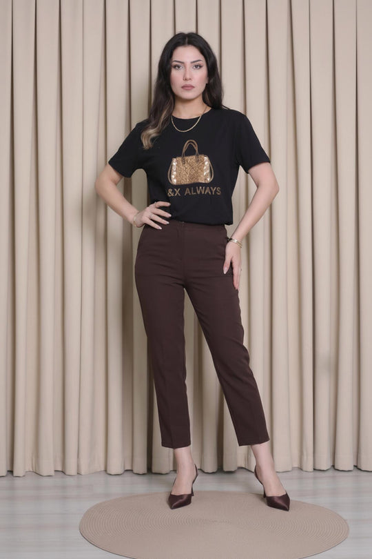 T‑Shirt Mit Taschenmotiv Und Steinbesatz – Schwarz