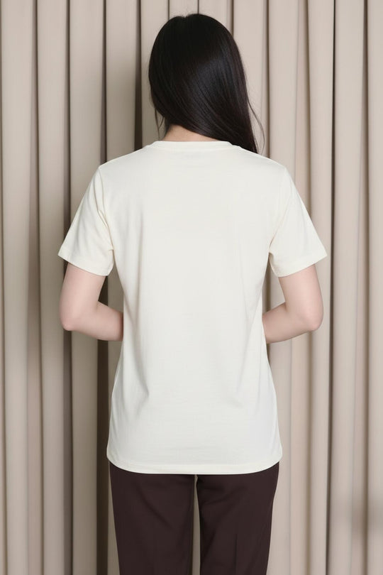 Weißes T - Shirt Mit Steinbesetztem Taschenmotiv
