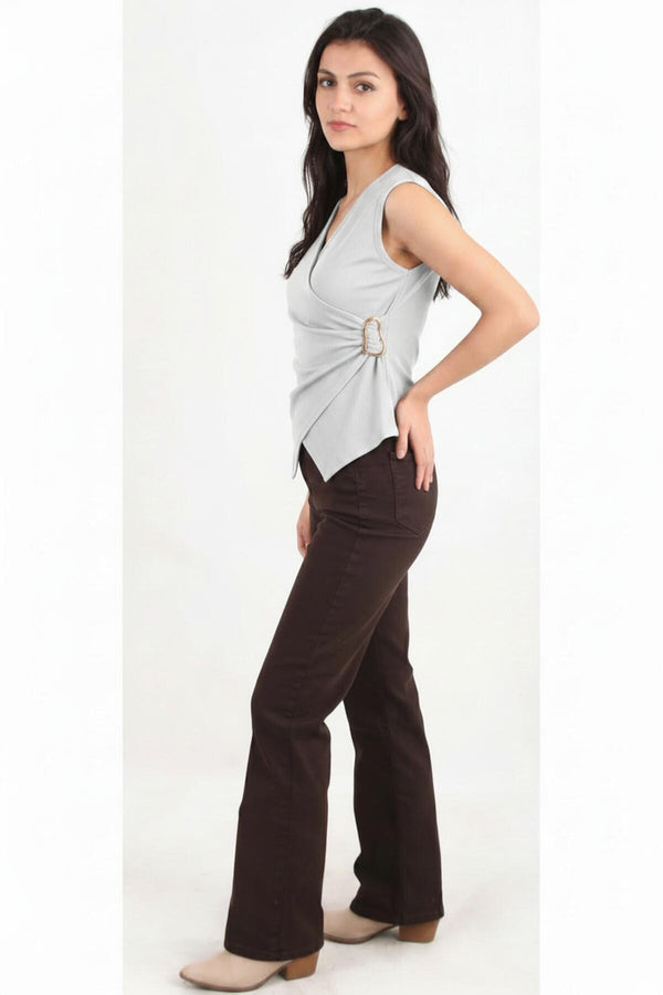 Bodytop Met Overslaghals En Zijgesp – Wit