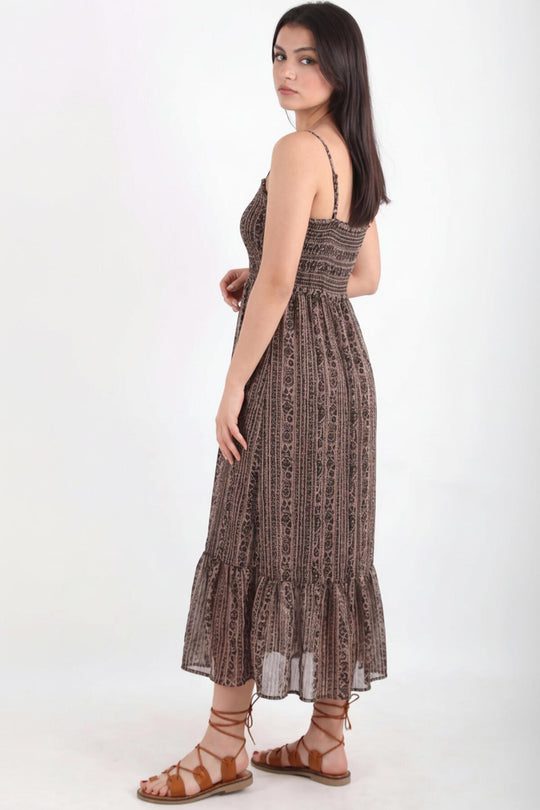 Bruine Jurk Met Fijne Bandjes En Elastische Taille
